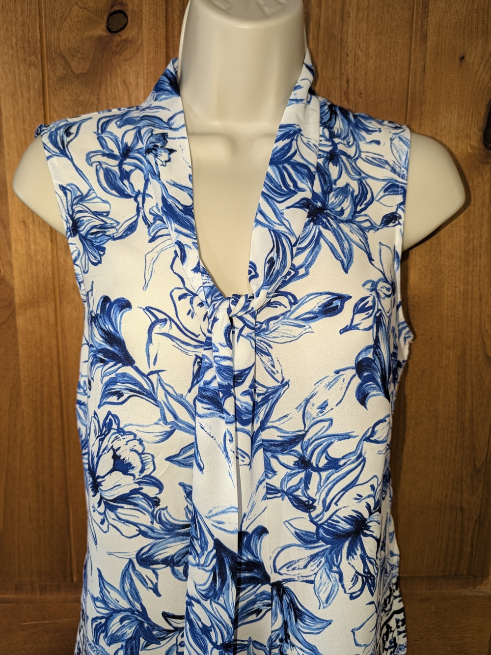Anne Klein Blue & White Floral Tie-Neck Sleeveless Blouse - Picture 2 of 6